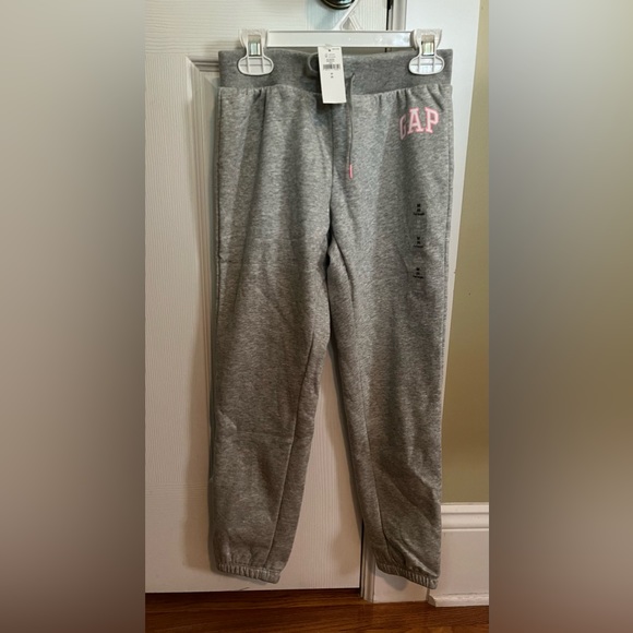 Gap girls medium new sweatpants - Picture 1 of 1